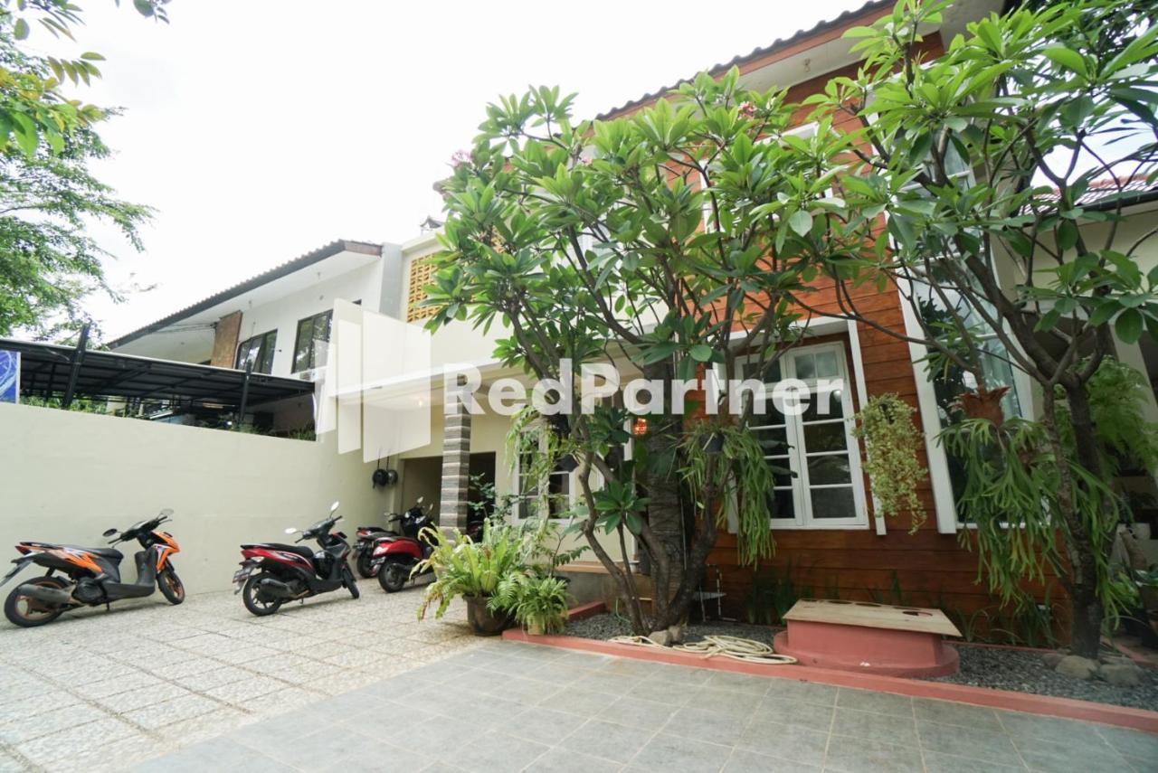 Fazza Syariah Mitra Reddoorz Jacarta Exterior foto